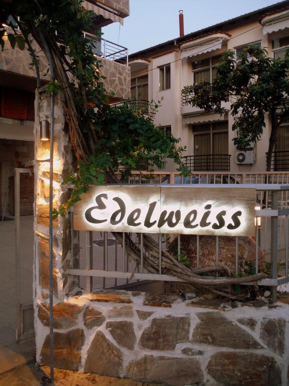 Edelweiss Studios 리메나스 외부 사진